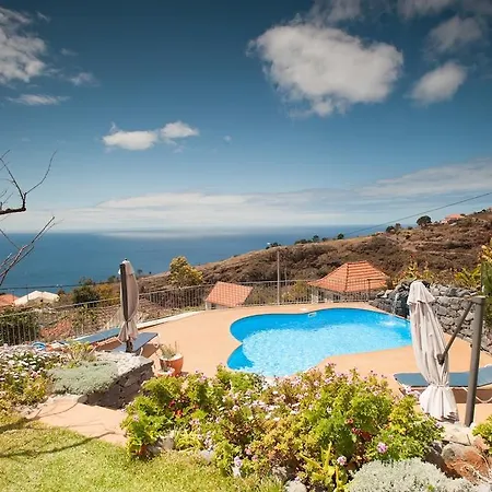 Feriehus Banda Do Sol Self Catering Estreito Da Calheta