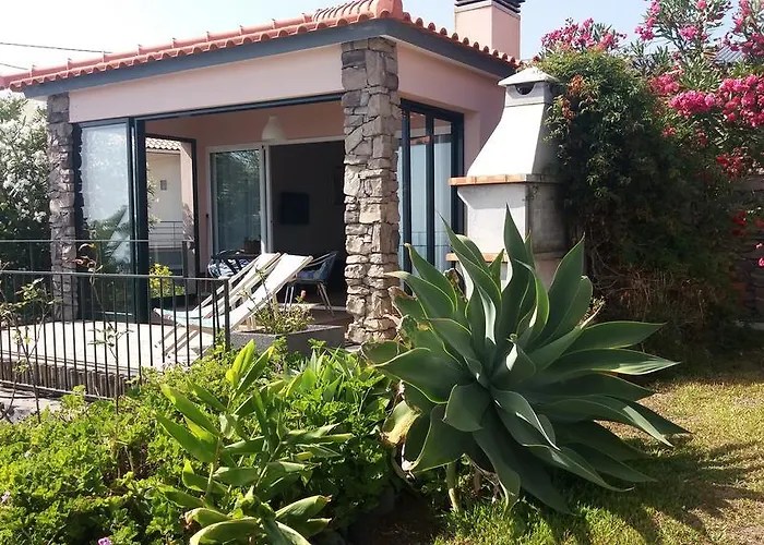 Casa de Férias Banda Do Sol Self Catering Estreito Da Calheta