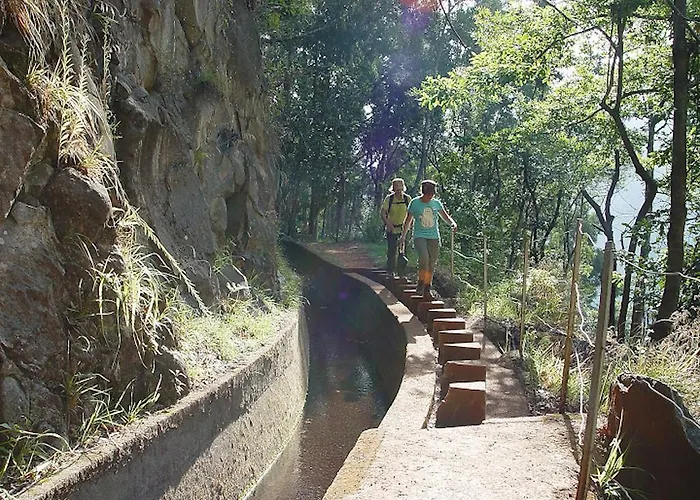 Дом отдыха Banda Do Sol Self Catering