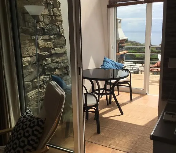 Banda Do Sol Self Catering Дом отдыха Estreito Da Calheta