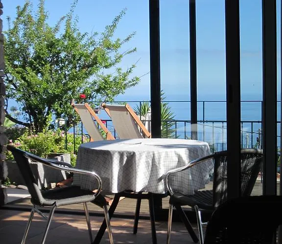 Banda Do Sol Self Catering Ferienhaus Estreito Da Calheta